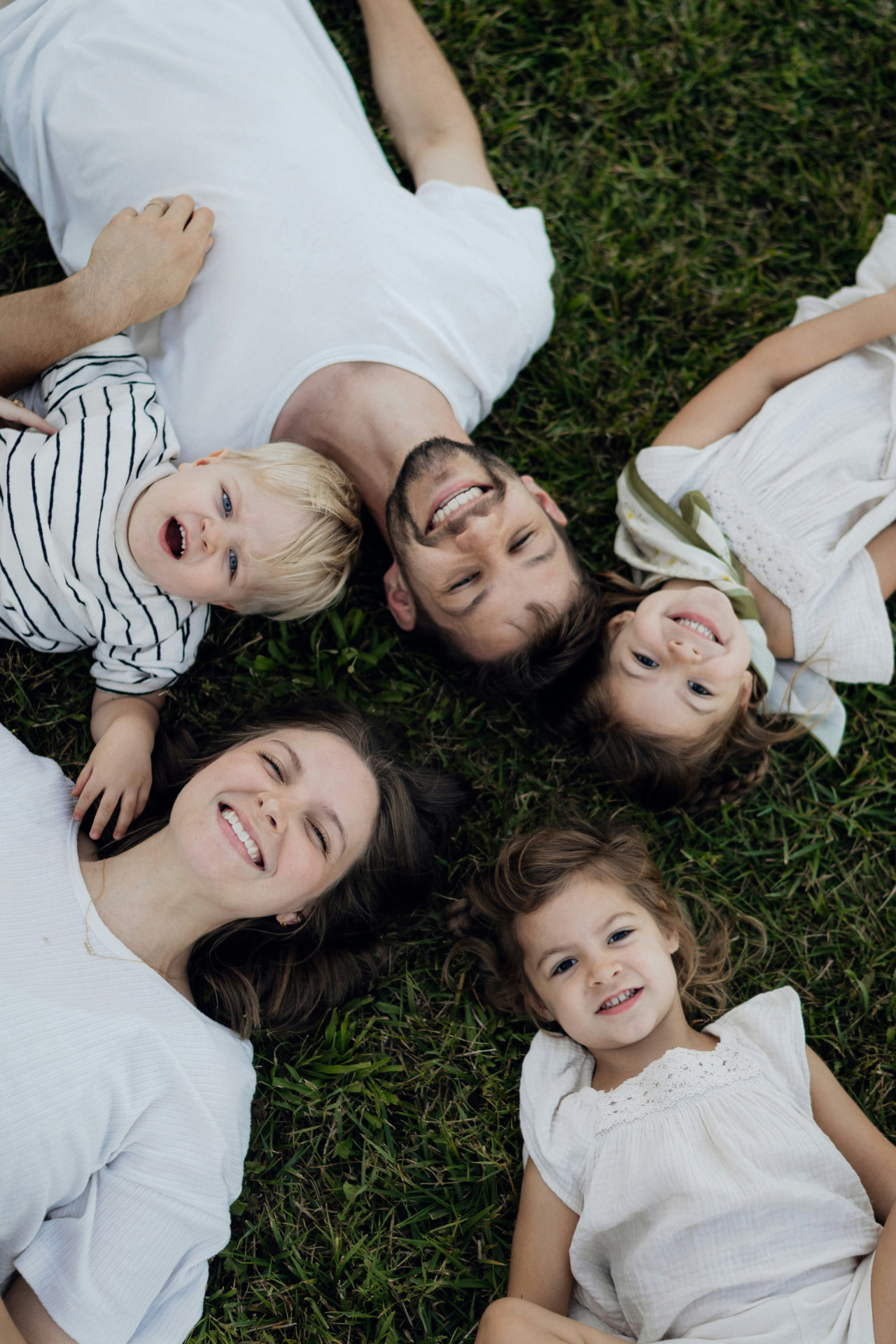 Illustration for the article: Find a Chiropractor That Sees Whole Families – What to Look For and Why It Matters